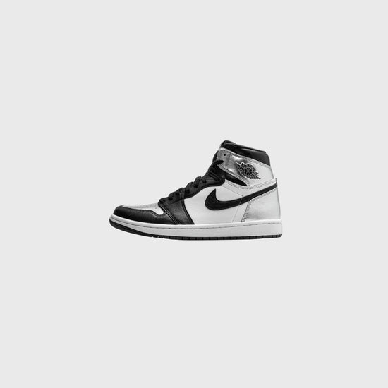 AIR JORDAN 1 RETRO HIGH OG WMNS "Silver Toe"